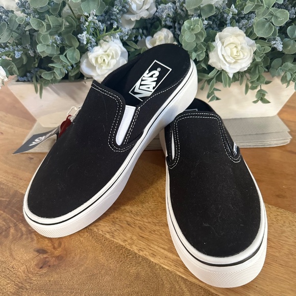 Vans mules - NWT - Picture 2 of 3